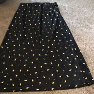 Francesca's Collections Lemon-Print Midi Slip Skirt Sz. M (Jrs)